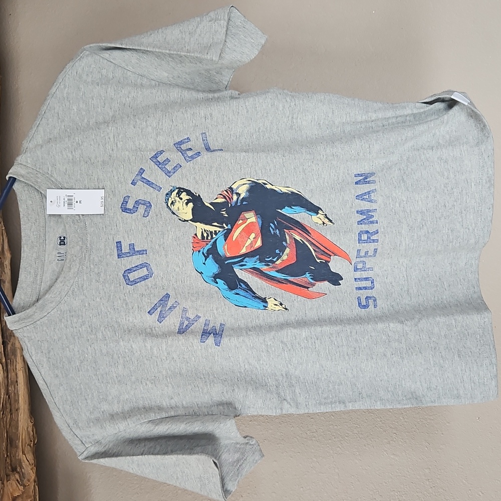 Gray Superman Graphic T-Shirt Boys Sizw 8 NWT